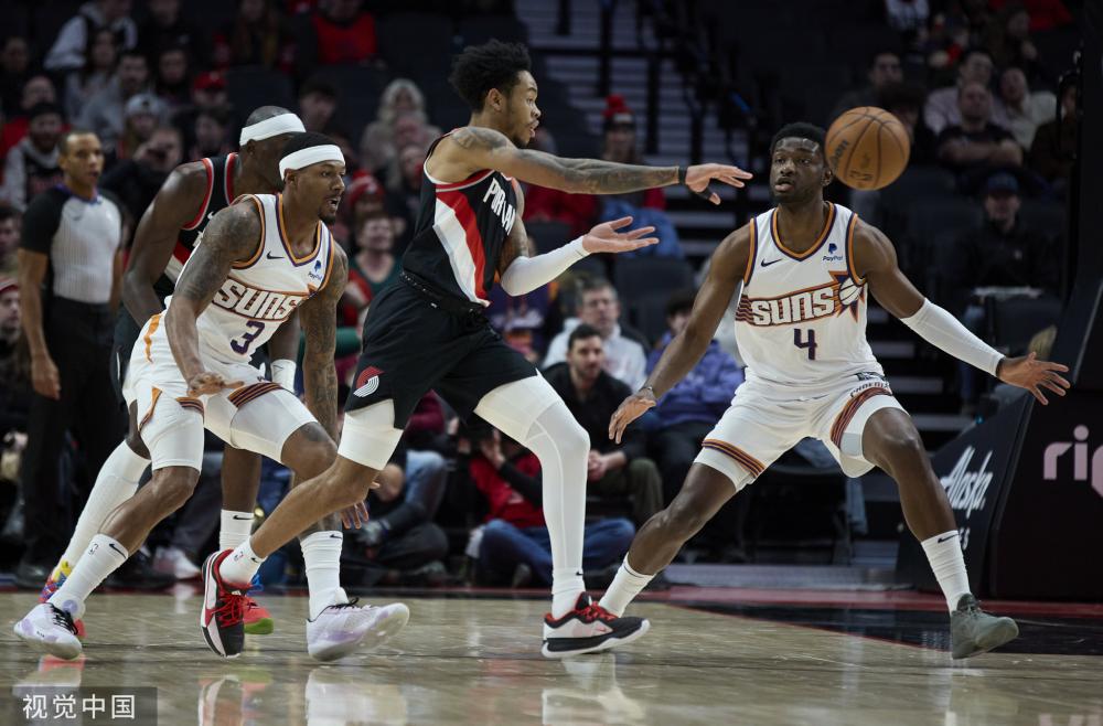 而在他的身 而在他的身